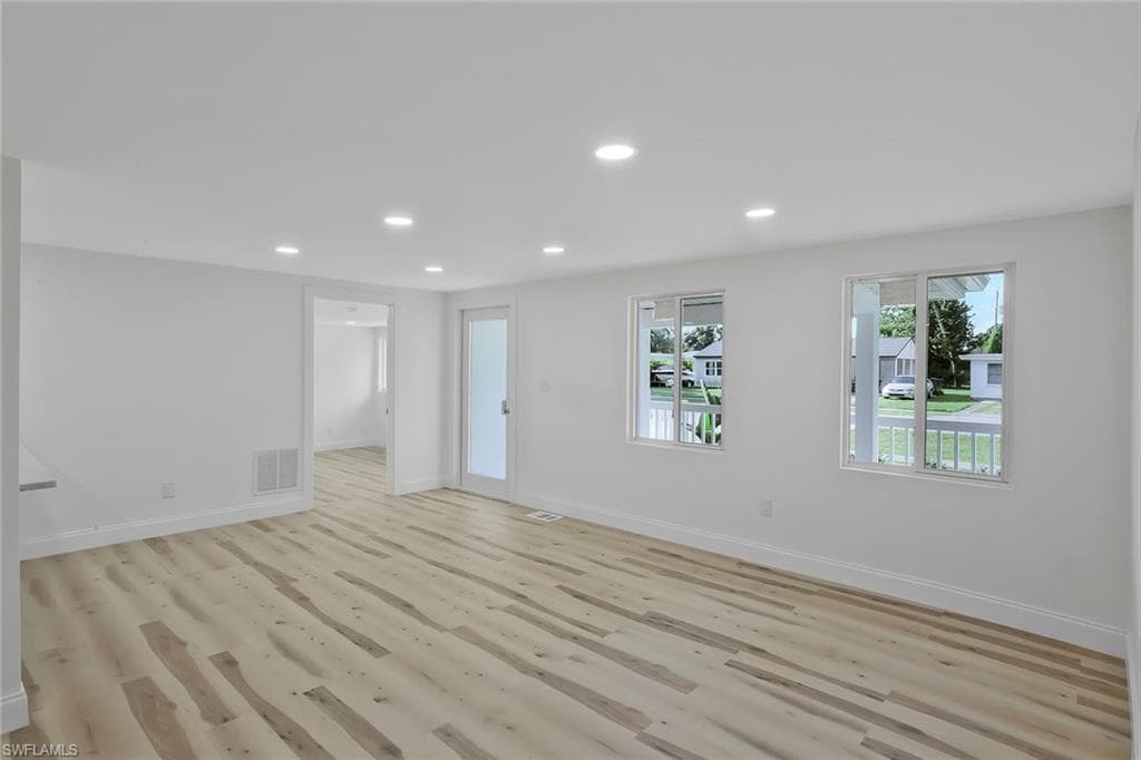 1755 Oakley AVE-4