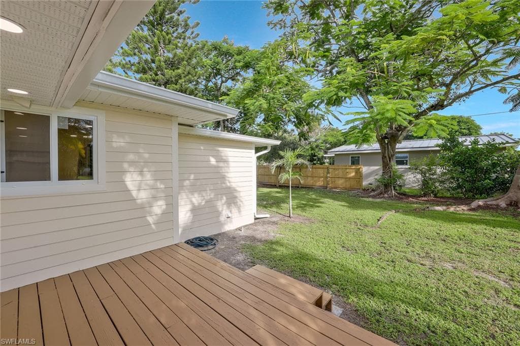 1755 Oakley AVE-23