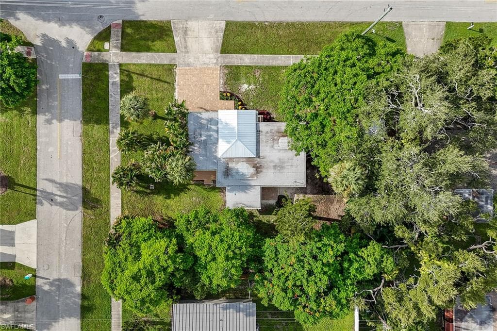 1755 Oakley AVE-37