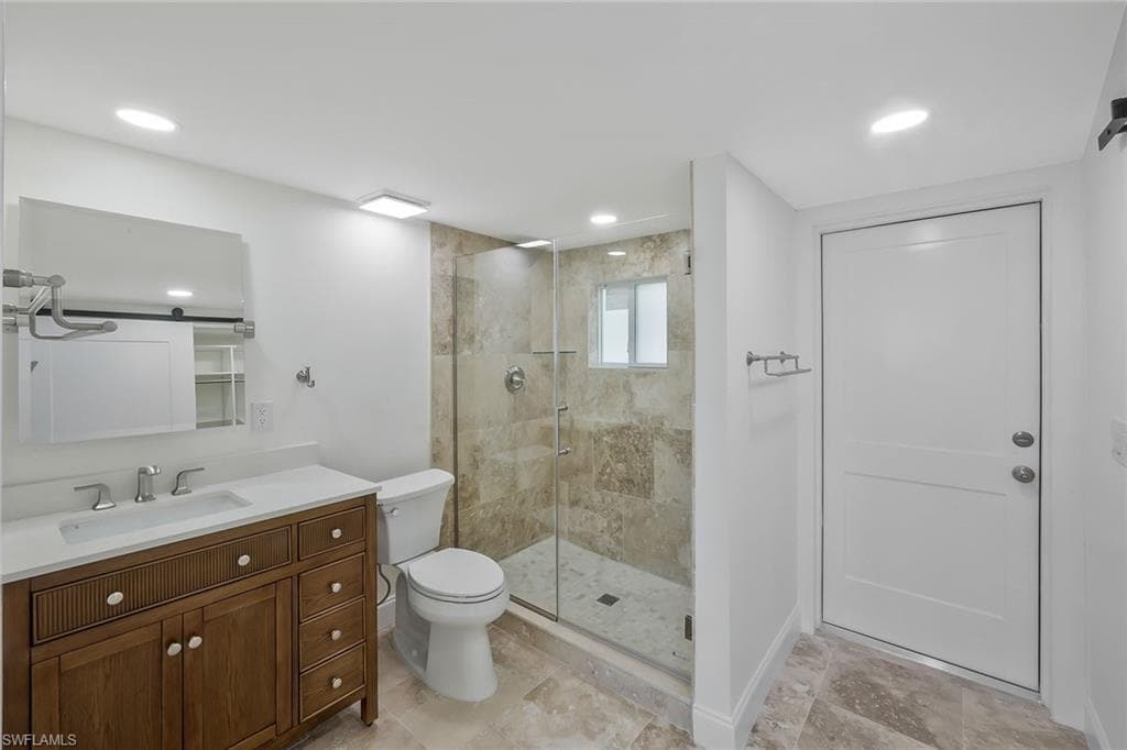 1755 Oakley AVE-18