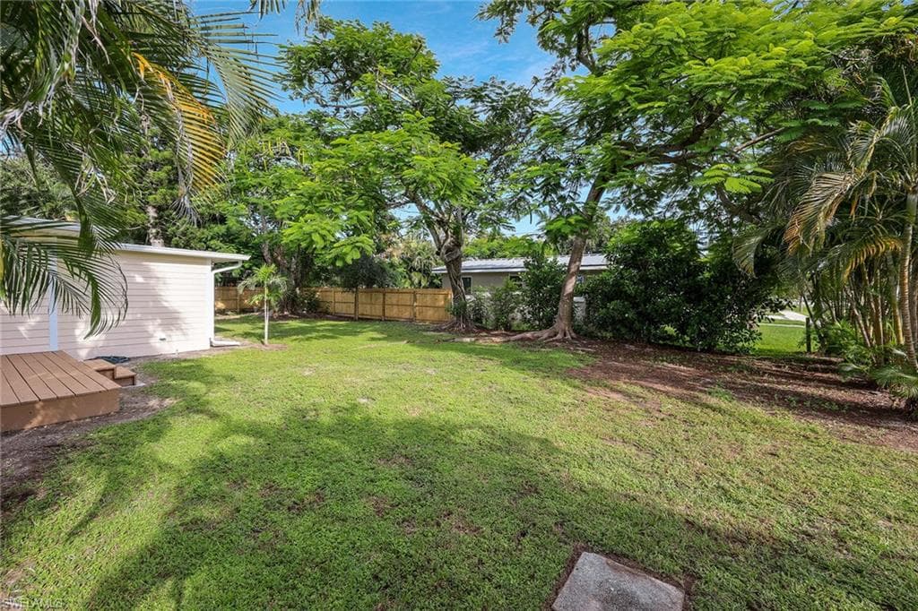 1755 Oakley AVE-28