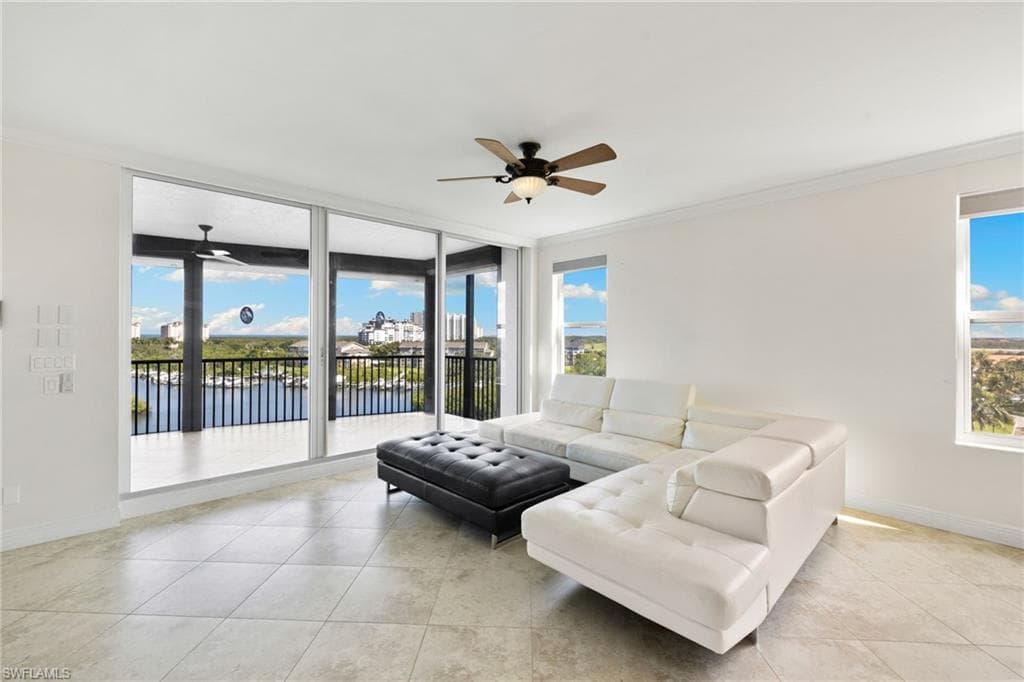 420 Cove Tower DR 804-11