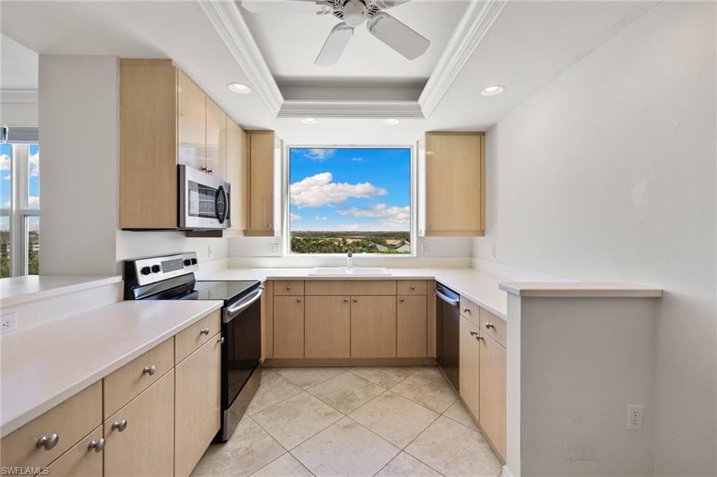 420 Cove Tower DR 804-25