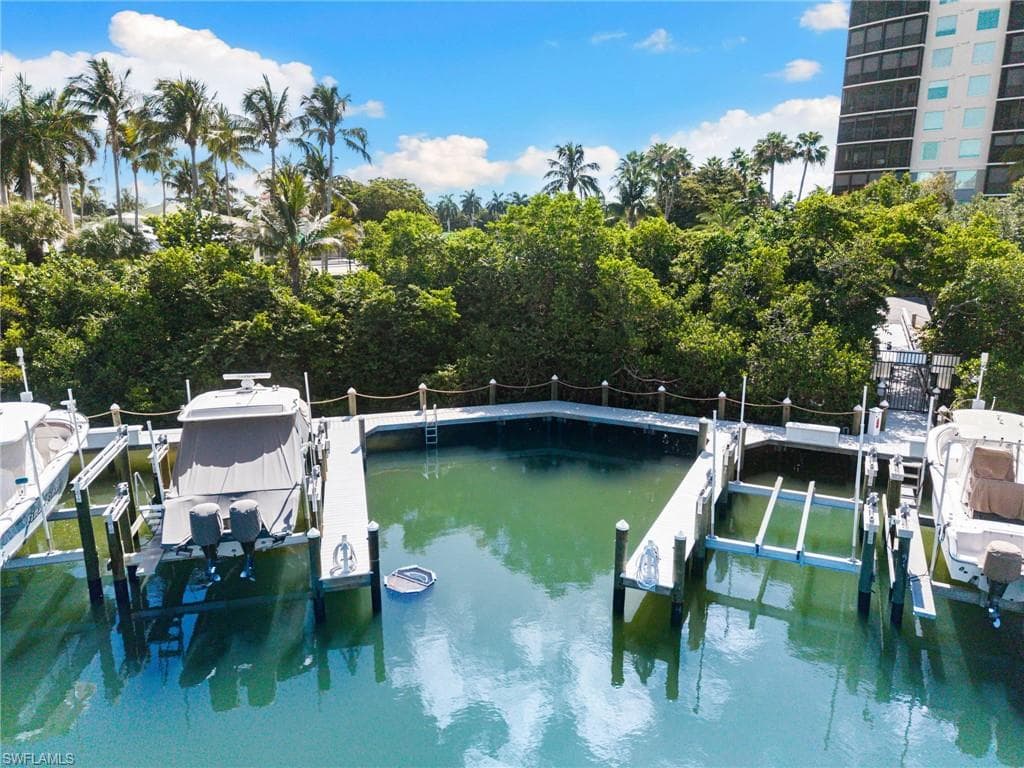 420 Cove Tower DR 804-4