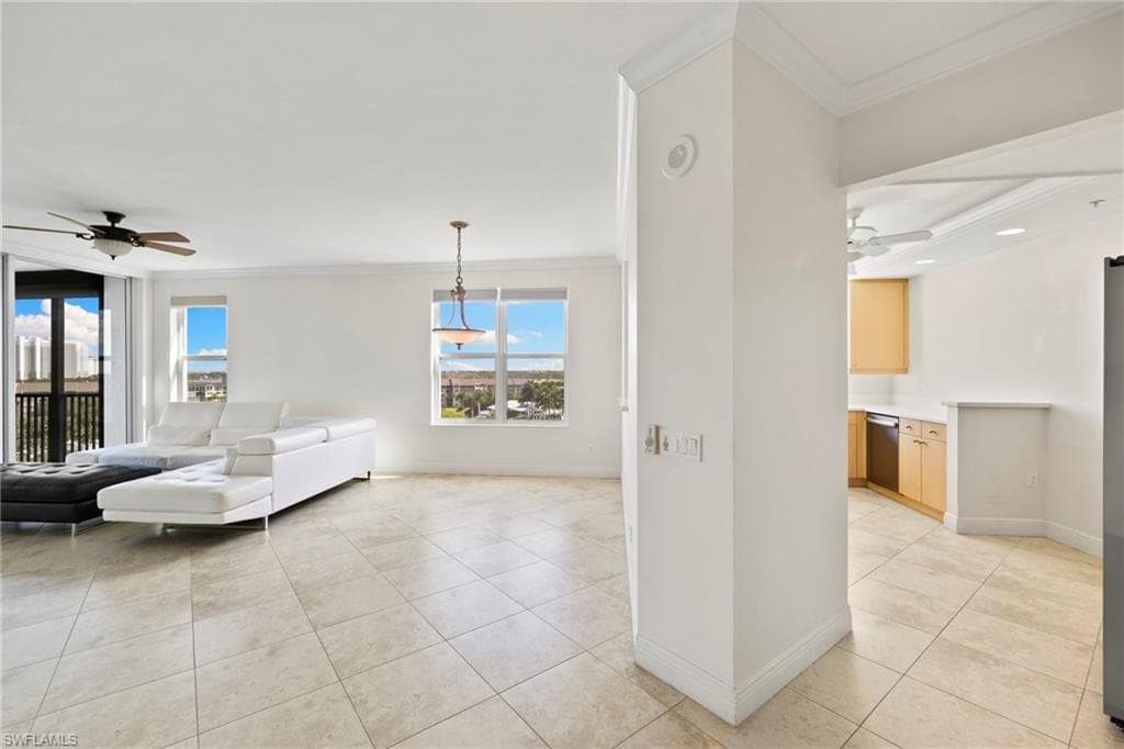 420 Cove Tower DR 804-23