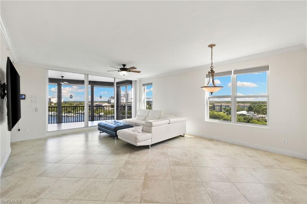 420 Cove Tower DR 804-48