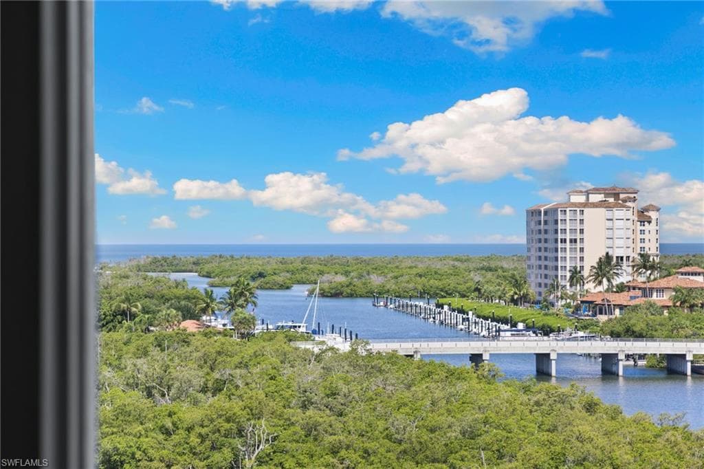 420 Cove Tower DR 804-39
