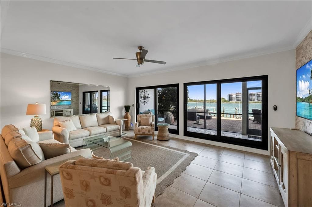 504 La Peninsula BLVD 504-1