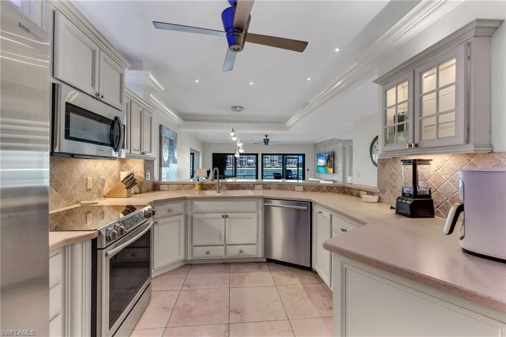 504 La Peninsula BLVD 504-3
