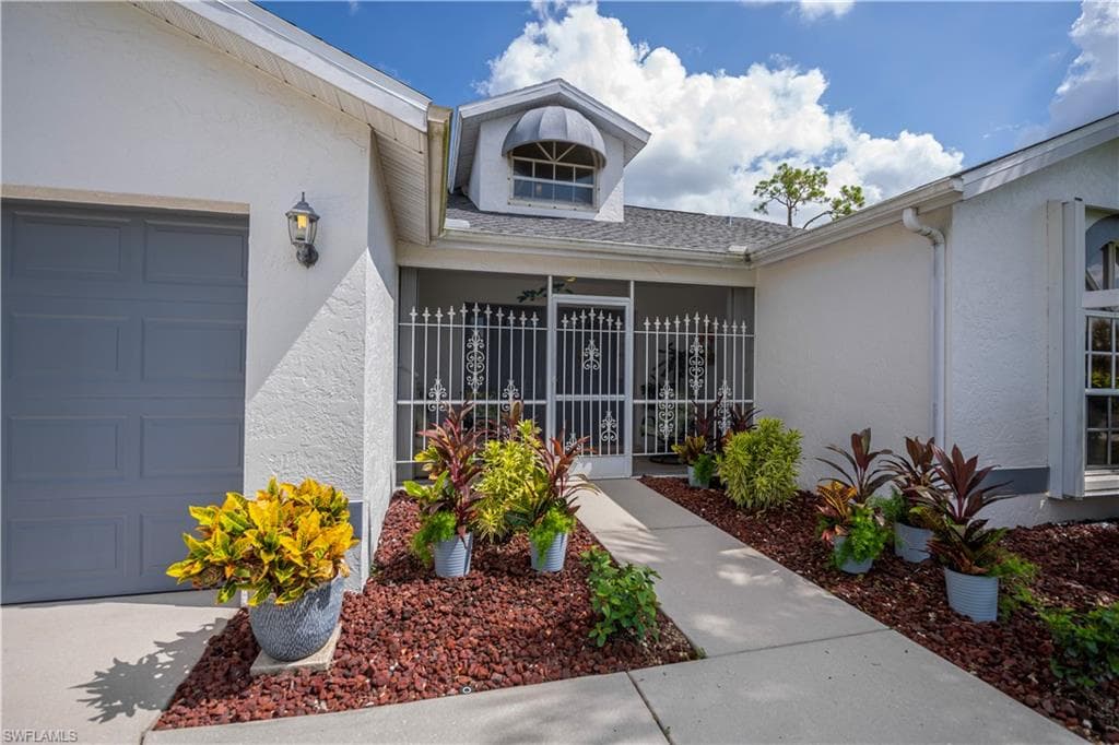3289 Clubview DR-3