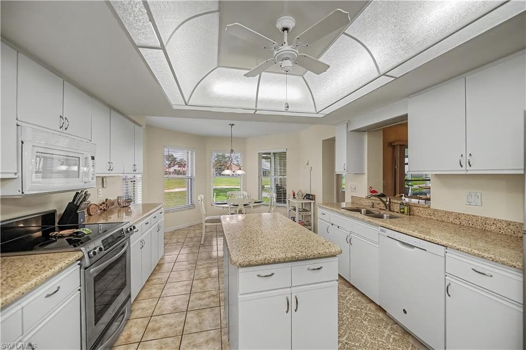 3289 Clubview DR-36