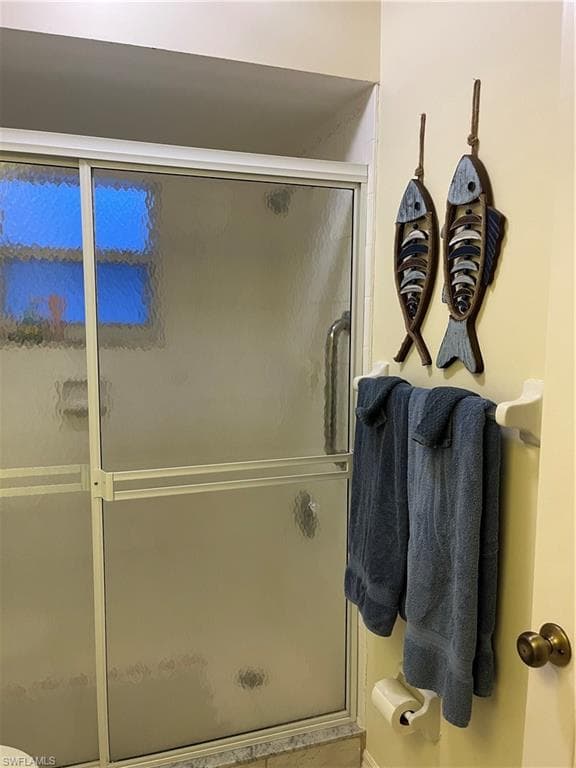 3289 Clubview DR-24