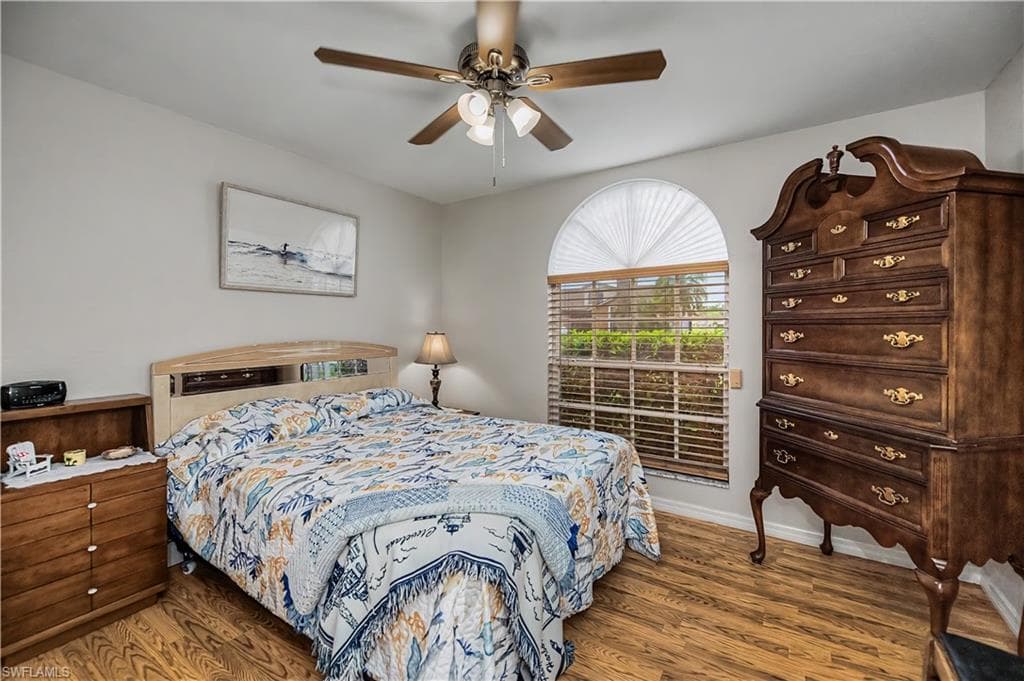 3289 Clubview DR-33