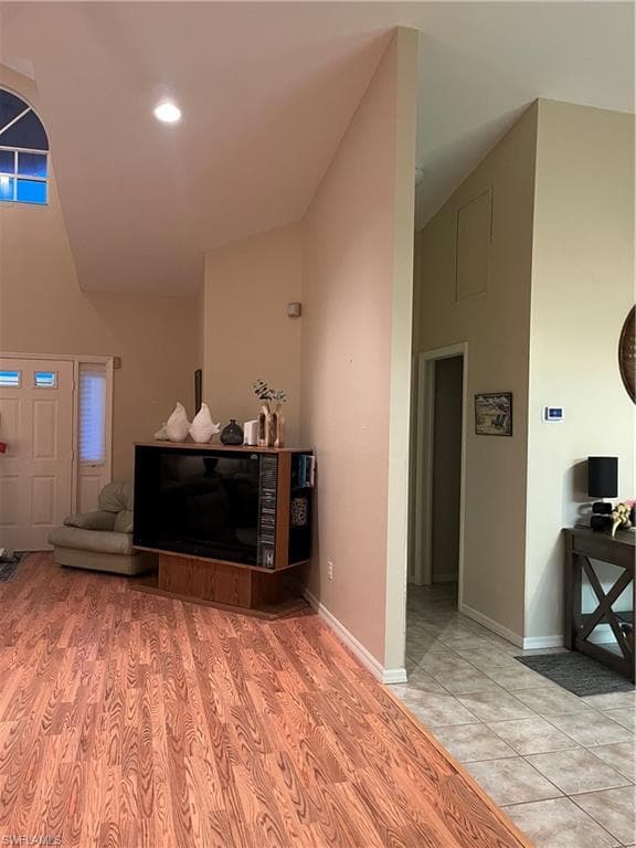 3289 Clubview DR-8
