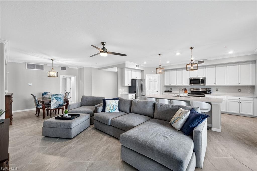 12020 Hawthorn Lake DR 101-5