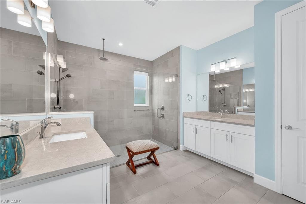 2078 Grove DR-10