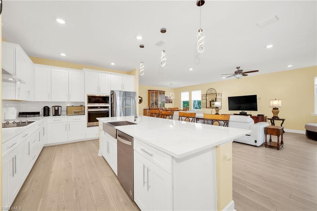 2078 Grove DR-3