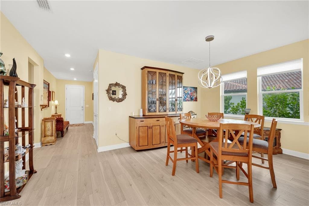 2078 Grove DR-7