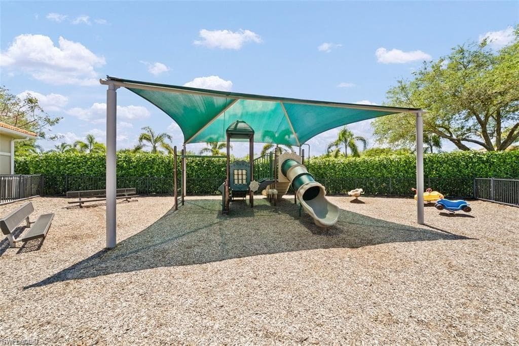 2078 Grove DR-24