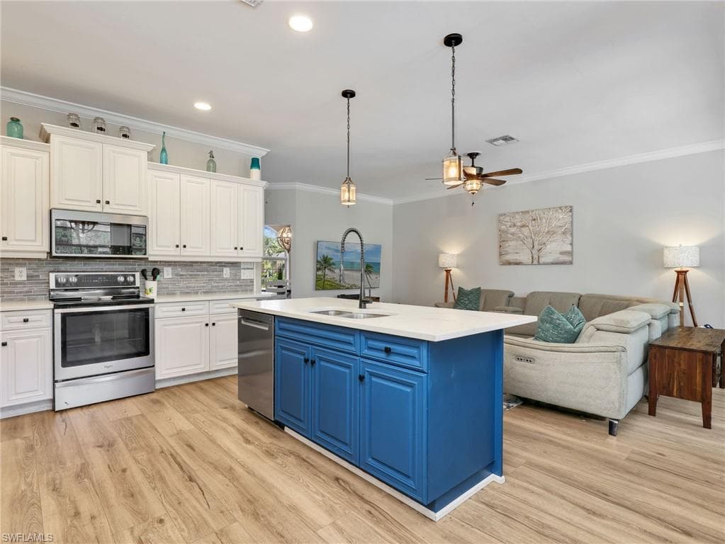 25251 Bay Cedar DR-15