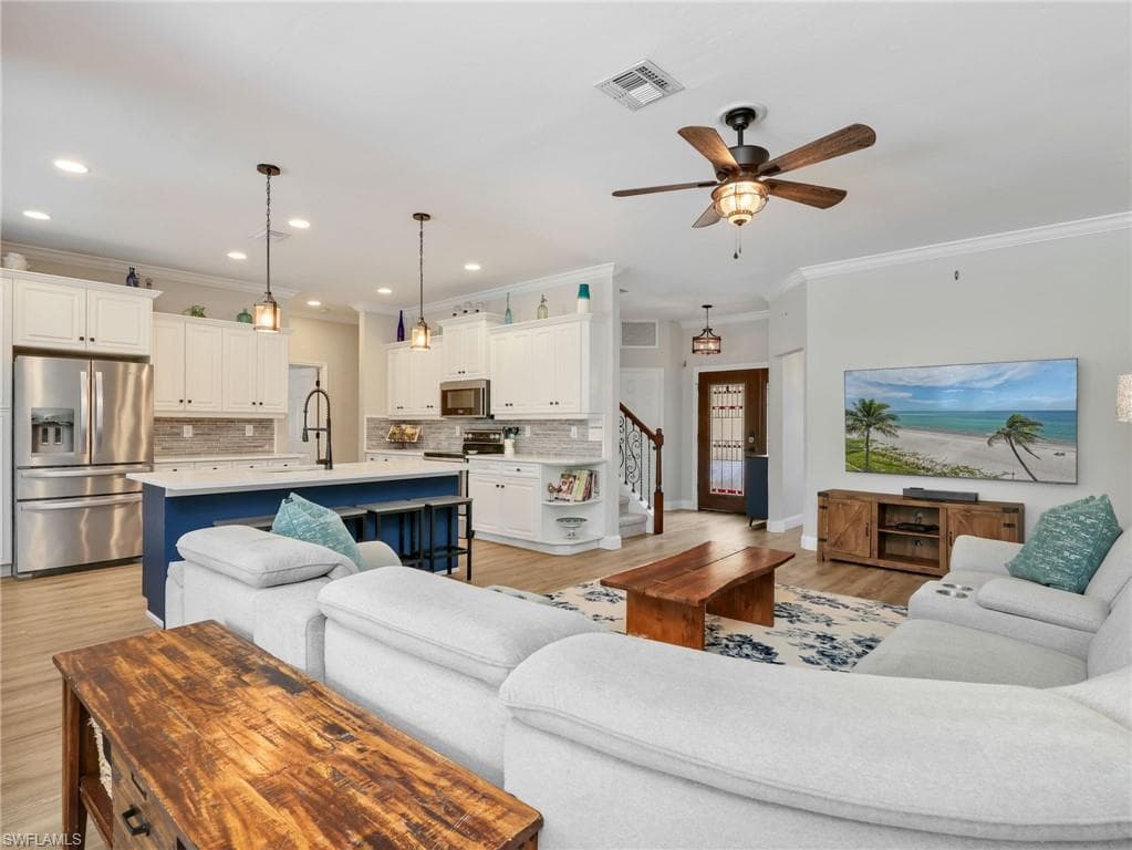 25251 Bay Cedar DR-11