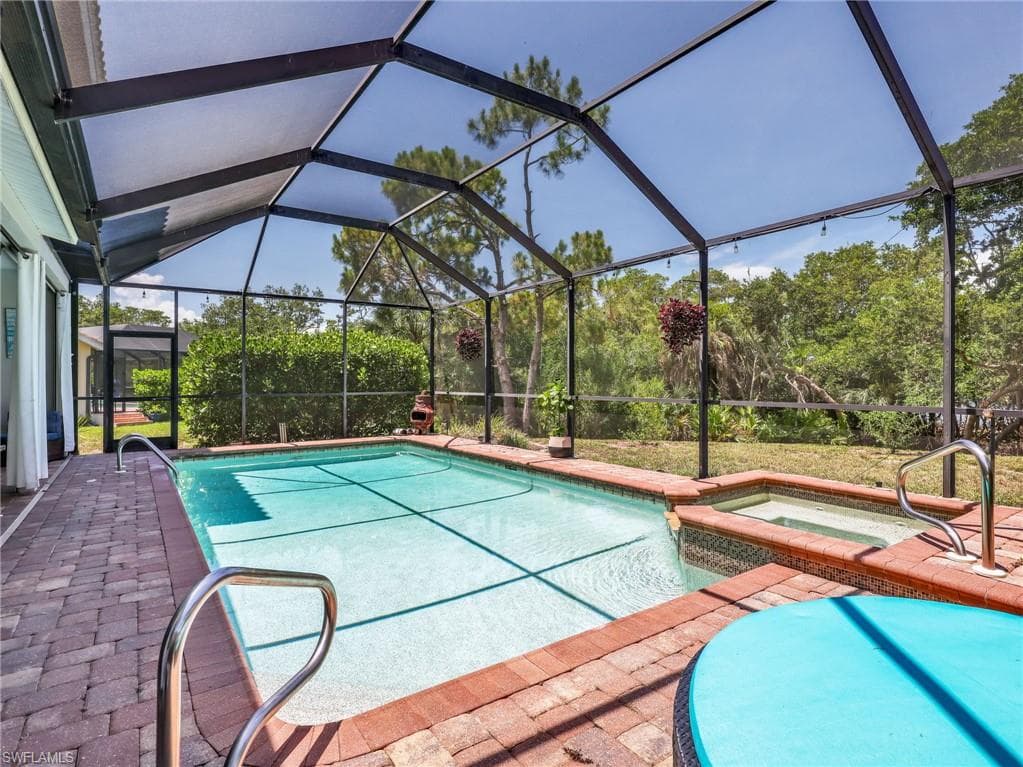 25251 Bay Cedar DR-19