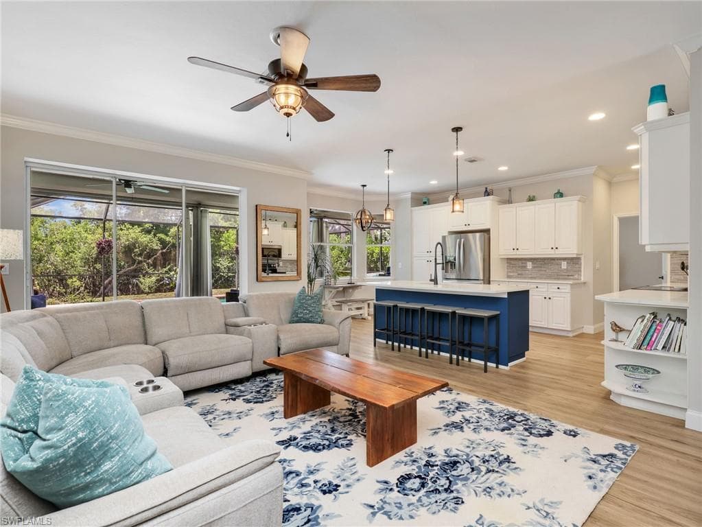 25251 Bay Cedar DR-9