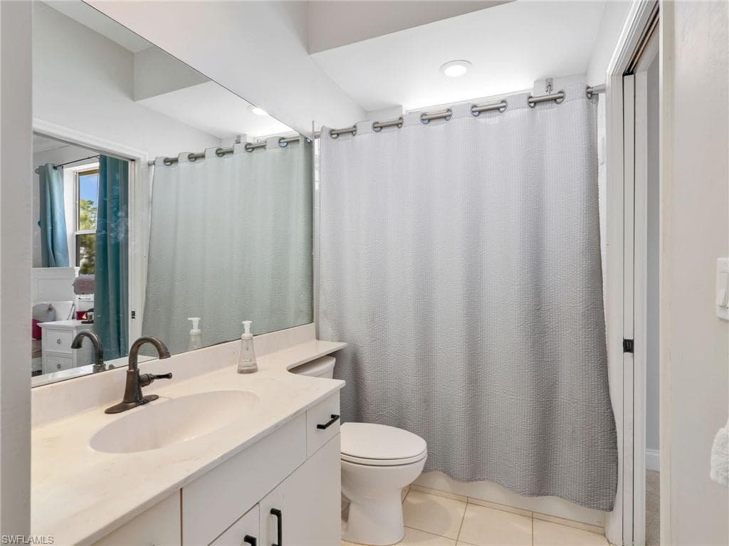 25251 Bay Cedar DR-34