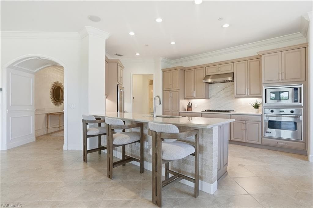 2543 Marquesa Royale LN 4-302-2