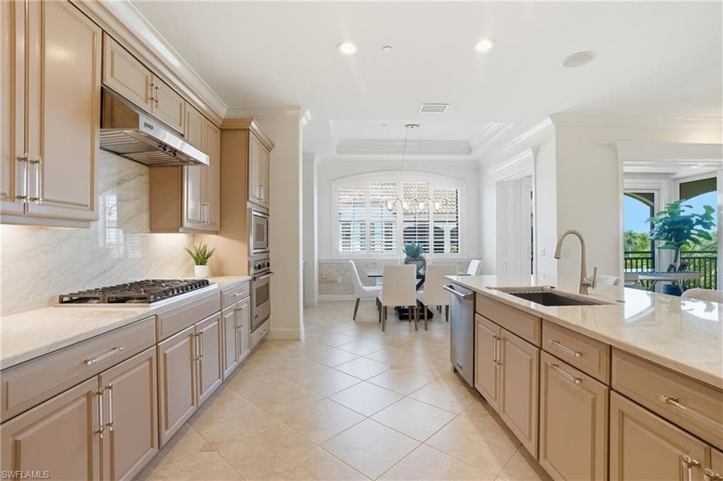 2543 Marquesa Royale LN 4-302-8
