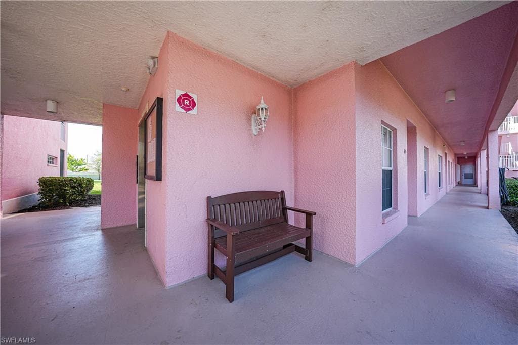 2061 Willow Hammock CIR 105-4