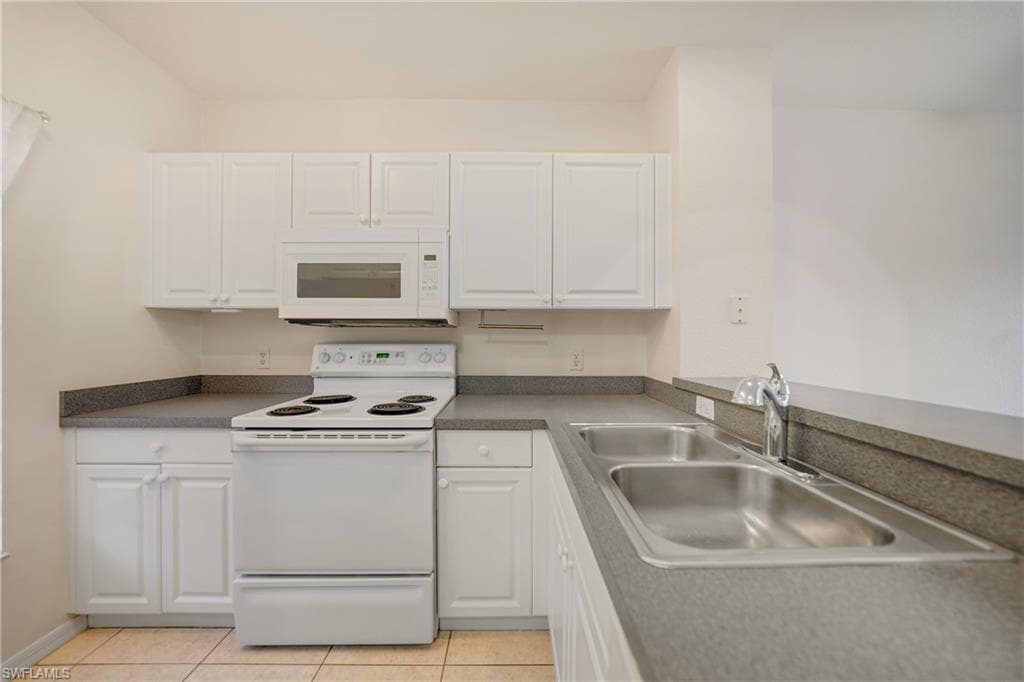 2061 Willow Hammock CIR 105-7