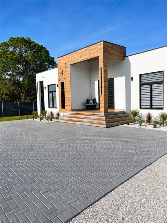 345 N Jinete ST-3