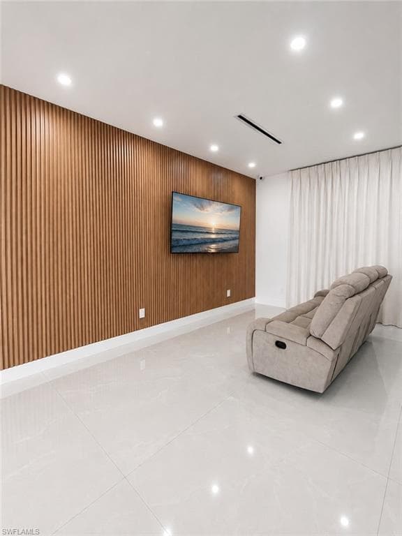 345 N Jinete ST-9