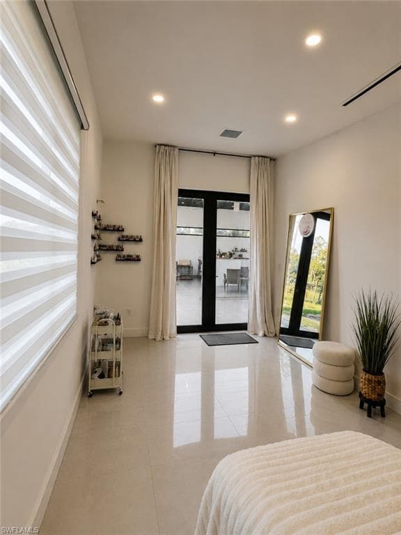 345 N Jinete ST-24