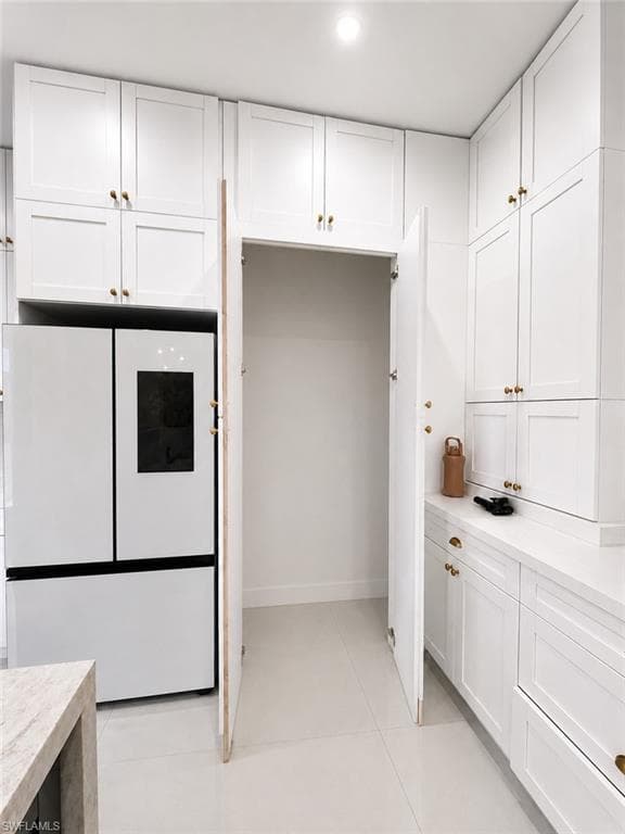 345 N Jinete ST-14