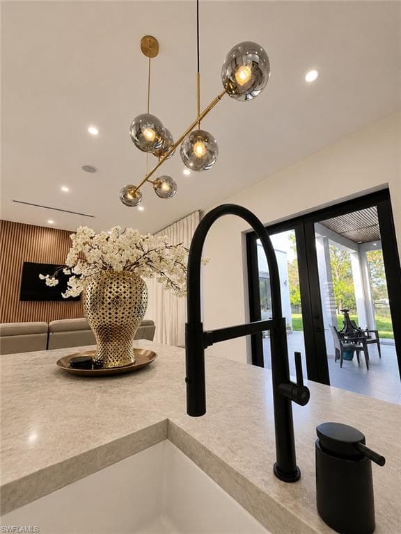 345 N Jinete ST-11