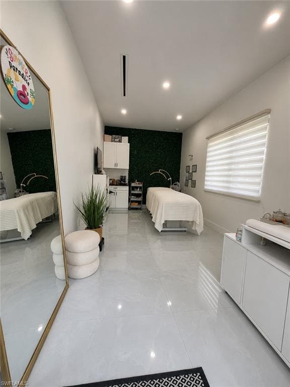 345 N Jinete ST-25