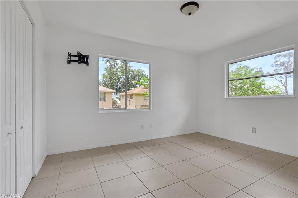 5510/5512 Eleventh AVE-15