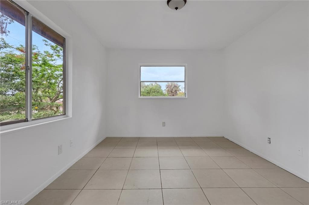 5510/5512 Eleventh AVE-17