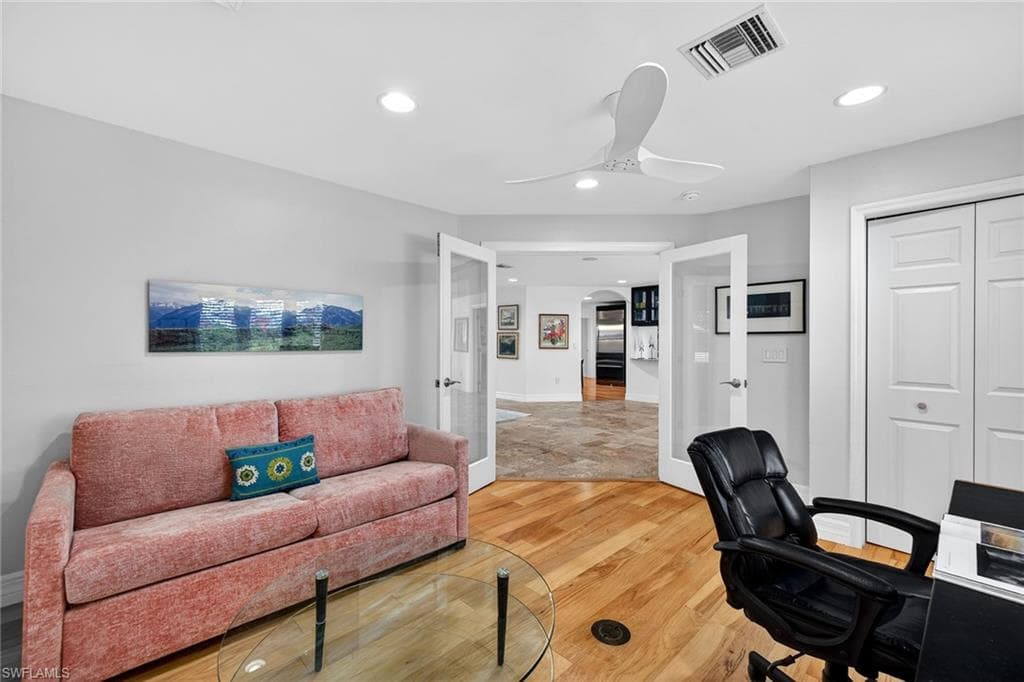 8390 Riviera AVE-31