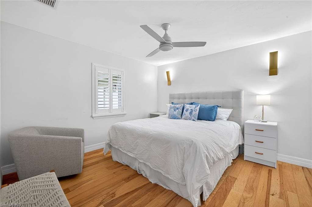 8390 Riviera AVE-27