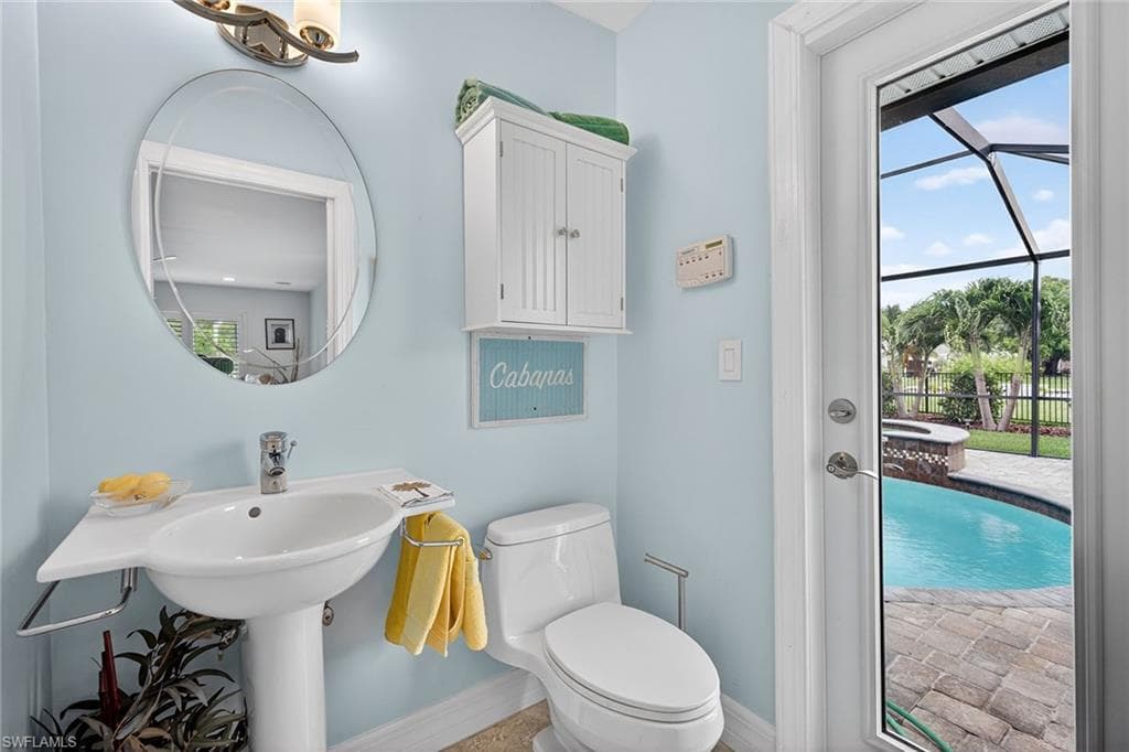 8390 Riviera AVE-19
