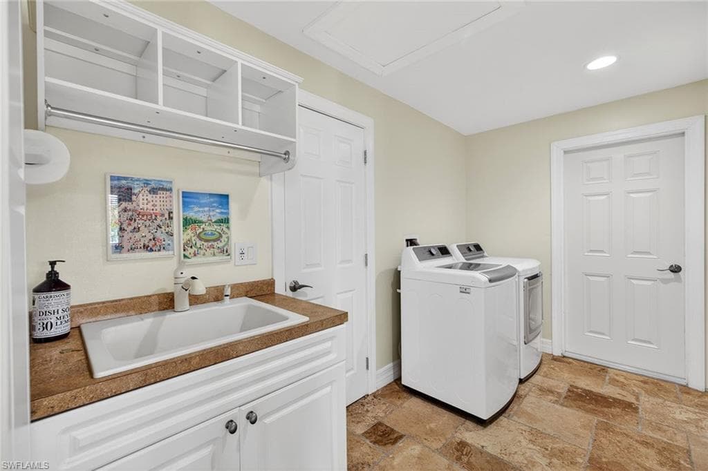 8390 Riviera AVE-33