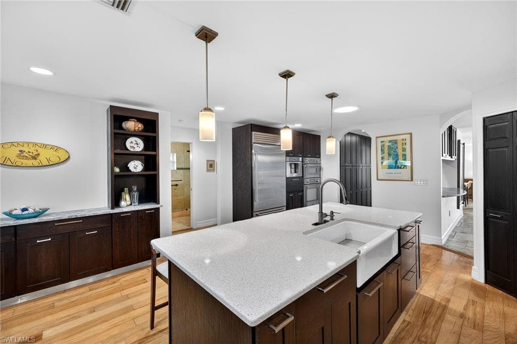 8390 Riviera AVE-9