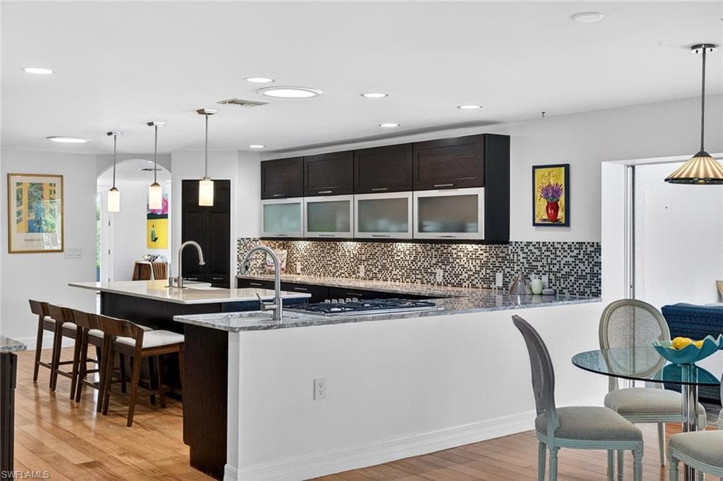 8390 Riviera AVE-13