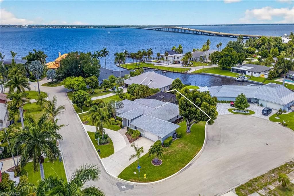 8390 Riviera AVE-44
