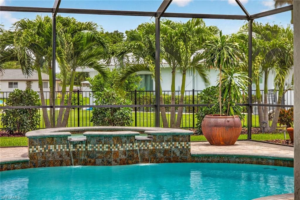 8390 Riviera AVE-36
