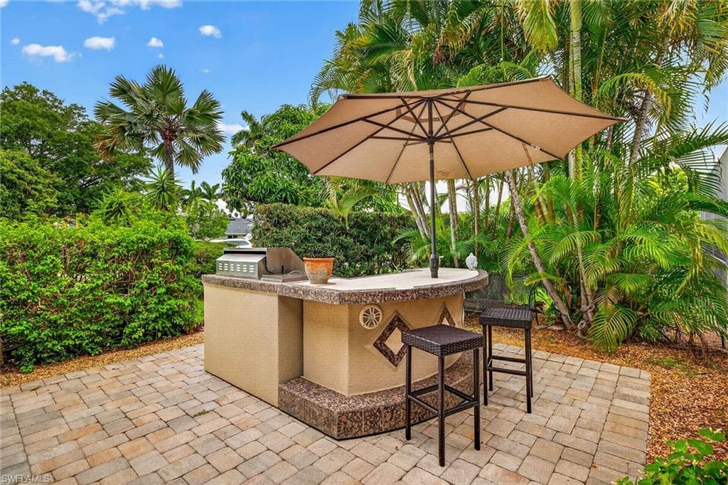 8390 Riviera AVE-39