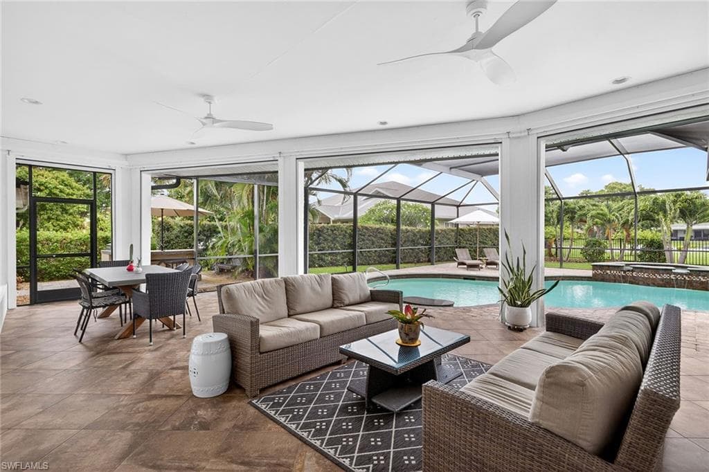 8390 Riviera AVE-34